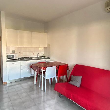 Grazioso Appartamento N 76 A 100Mt Dal Mare Bibione Exteriör bild