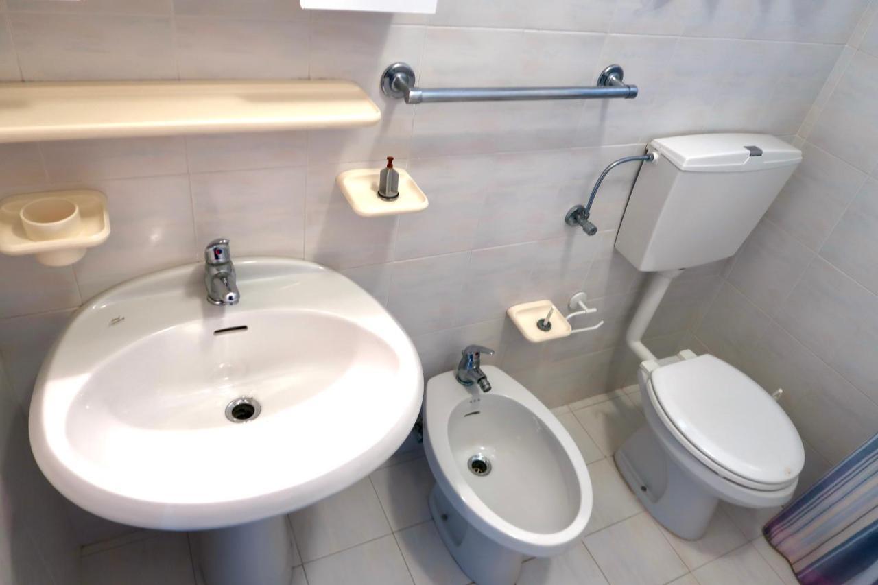 Grazioso Appartamento N 76 A 100Mt Dal Mare Bibione Exteriör bild