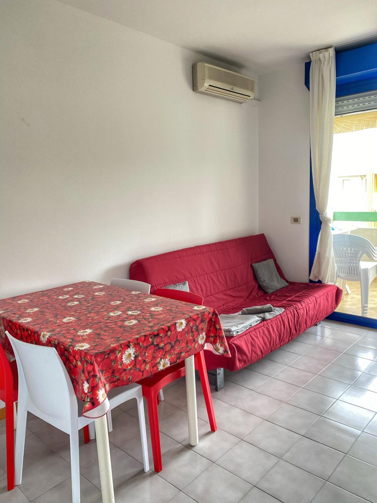 Grazioso Appartamento N 76 A 100Mt Dal Mare Bibione Exteriör bild