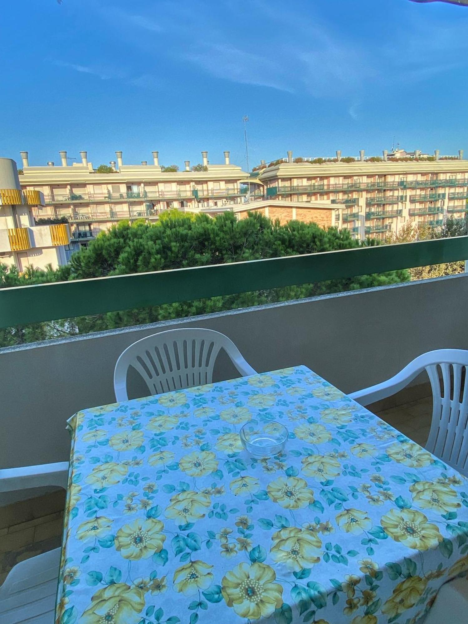 Grazioso Appartamento N 76 A 100Mt Dal Mare Bibione Exteriör bild