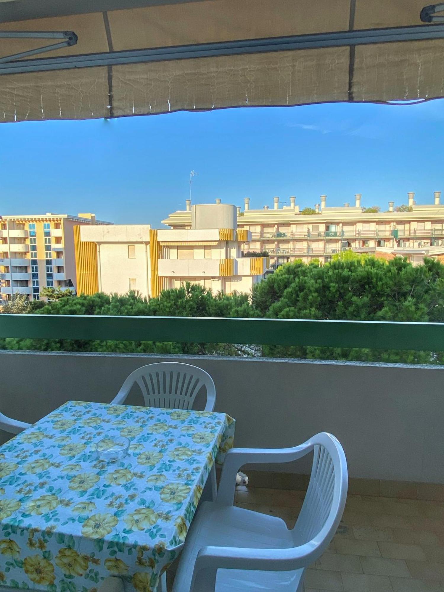 Grazioso Appartamento N 76 A 100Mt Dal Mare Bibione Exteriör bild
