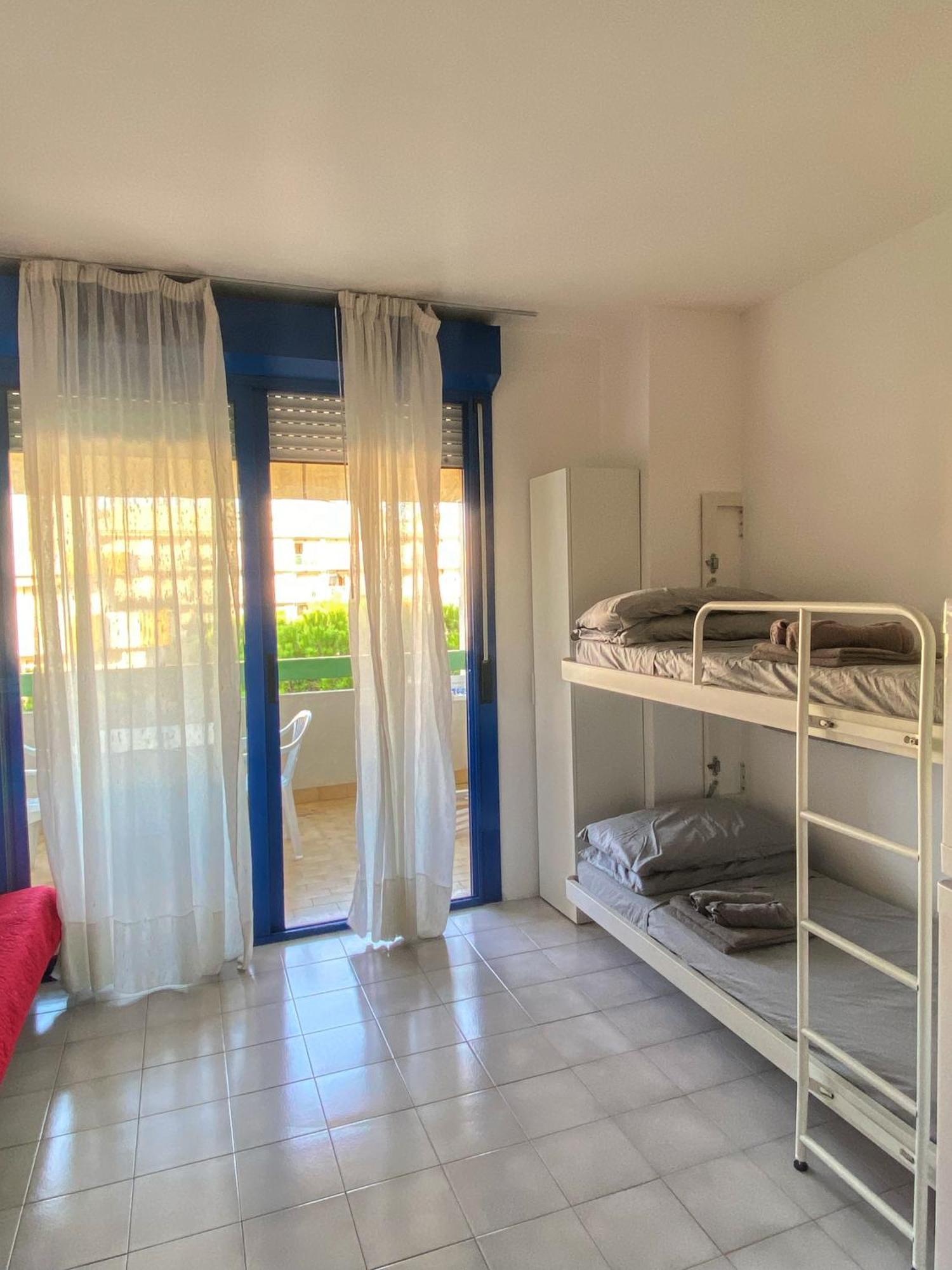 Grazioso Appartamento N 76 A 100Mt Dal Mare Bibione Exteriör bild