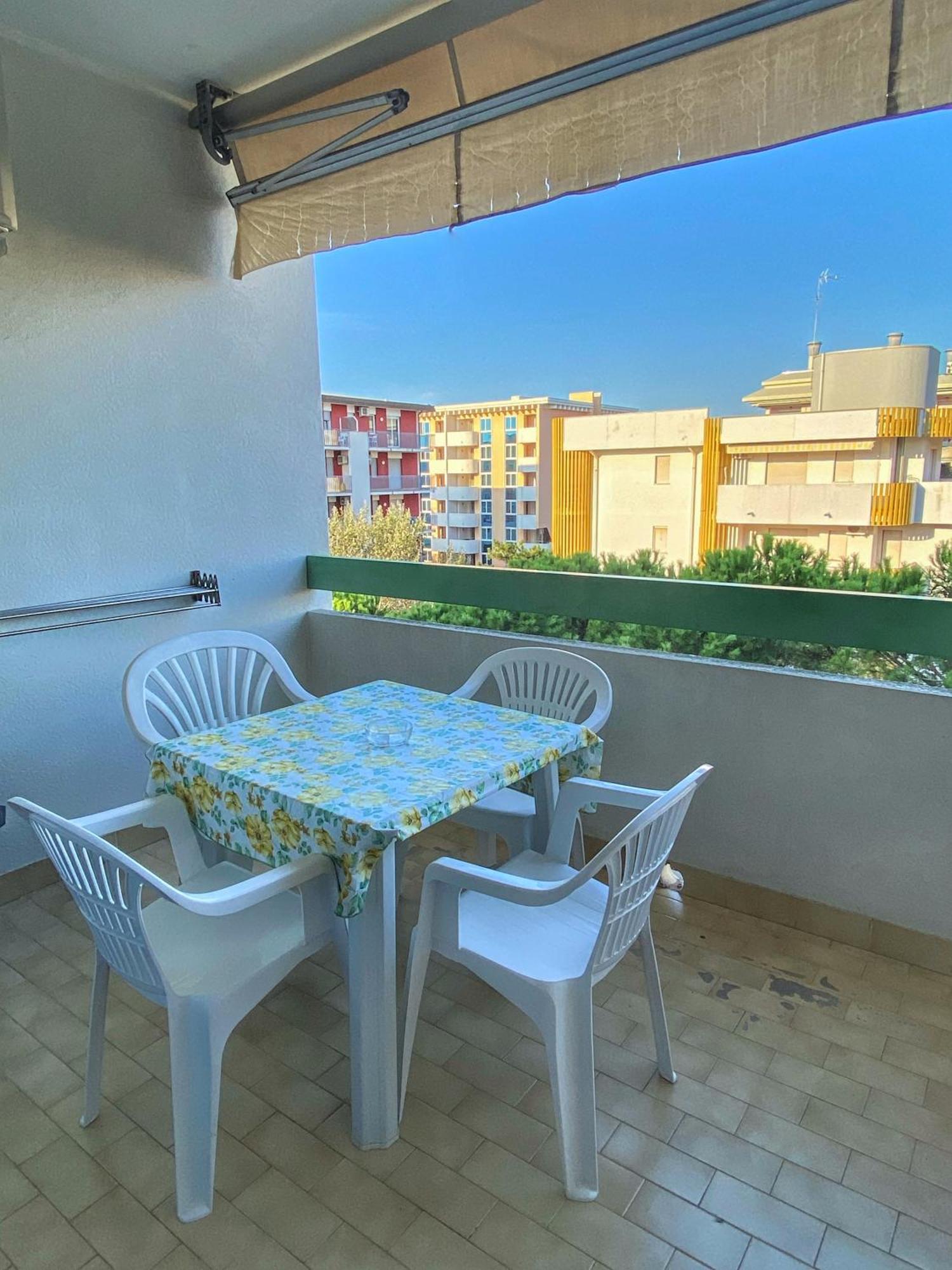 Grazioso Appartamento N 76 A 100Mt Dal Mare Bibione Exteriör bild